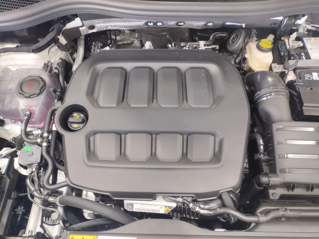 New 2026 White Volkswagen 2.0T SEL R-Line Turbo image 7