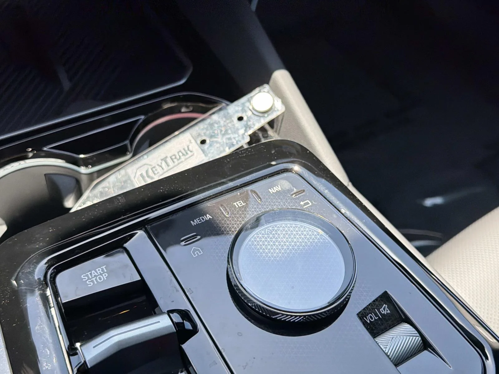 New 2027 Black Sapphire Metallic BMW eDrive40 image 26