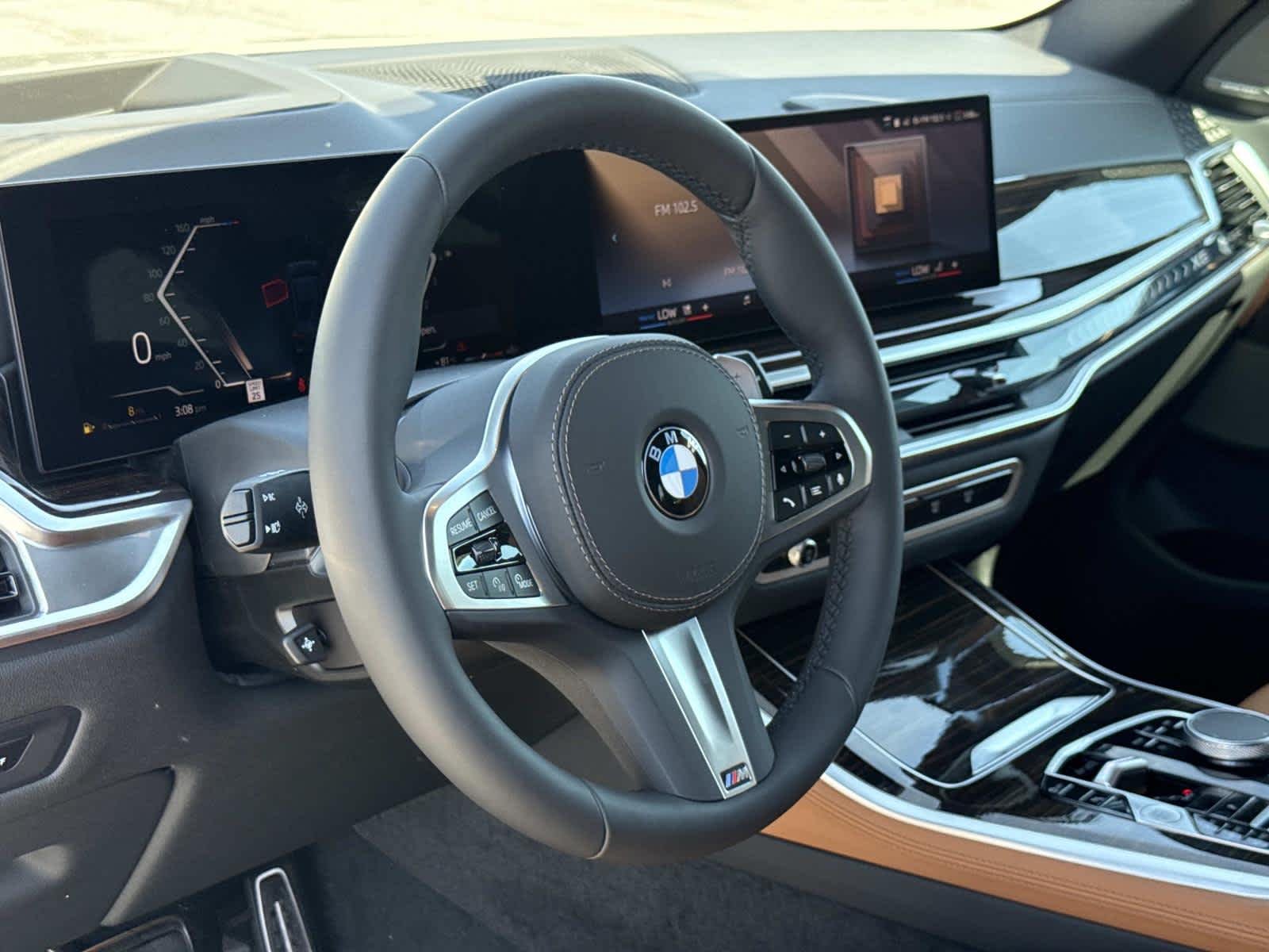 New 2026 Carbon Black Metallic BMW xDrive40i image 2
