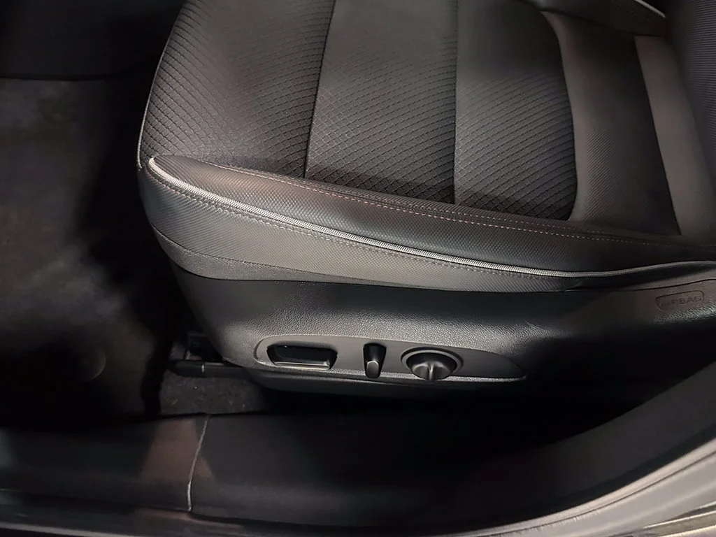 Used 2021 MOSAIC BLACK METALLIC Chevrolet RS image 20