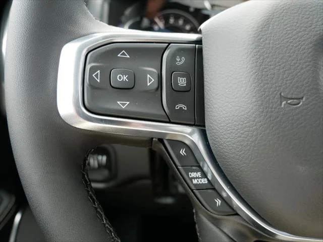 New 2026 Diamond Black Crystal Pearl-Coat Exterior Paint RAM LARAMIE image 19