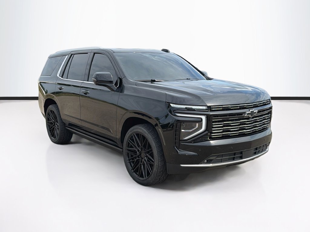Used 2025 Black Chevrolet High Country image 3