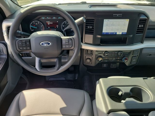 New 2026 Oxford White Ford F-550® XL image 4