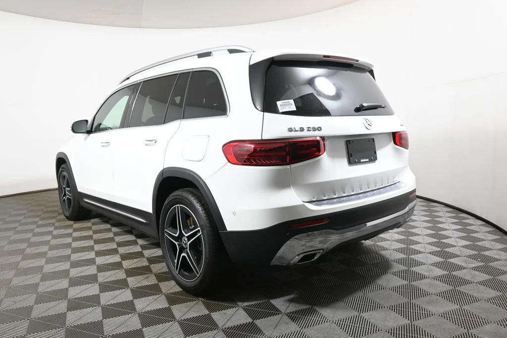 Used 2026 White Mercedes-Benz GLB 250 image 5