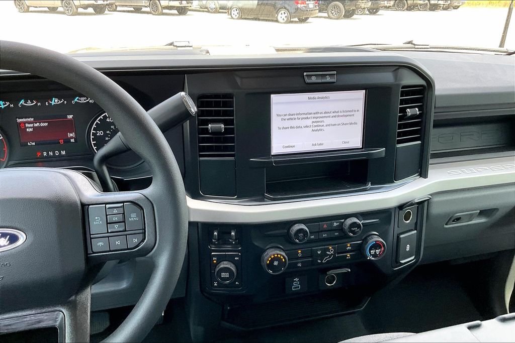 New 2026 Ford Super Duty F-250 XL 4D Crew Cab