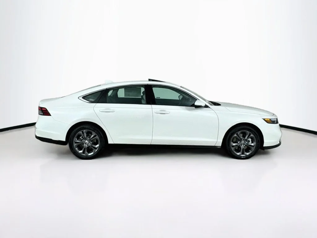 New 2026 Platinum White Pearl Honda EX-L image 8