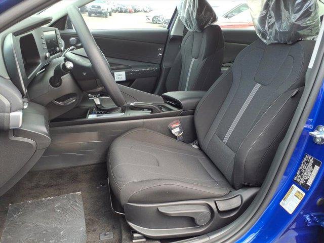 2025 Hyundai Elantra SE - Photo 6