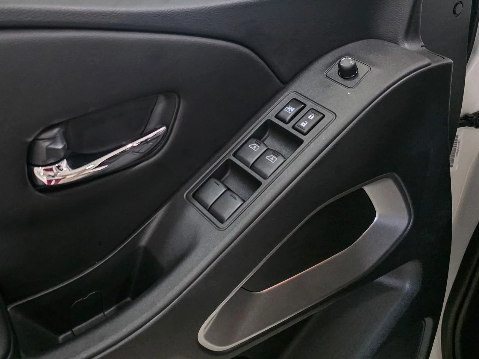 2026 Nissan Frontier SV - Photo 19