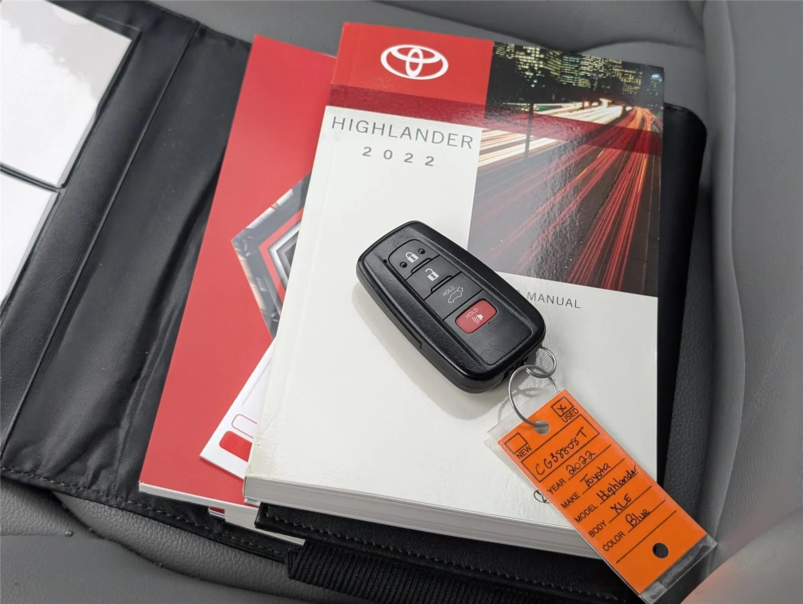 Used 2022 Blueprint Toyota XLE image 23