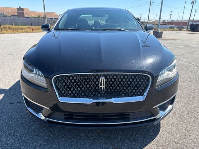 Used 2018 Black Lincoln Premiere image 7