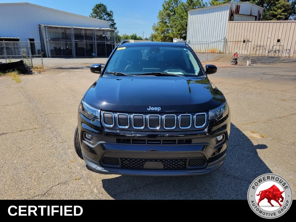 Used 2022 Black Jeep Latitude Lux image 10