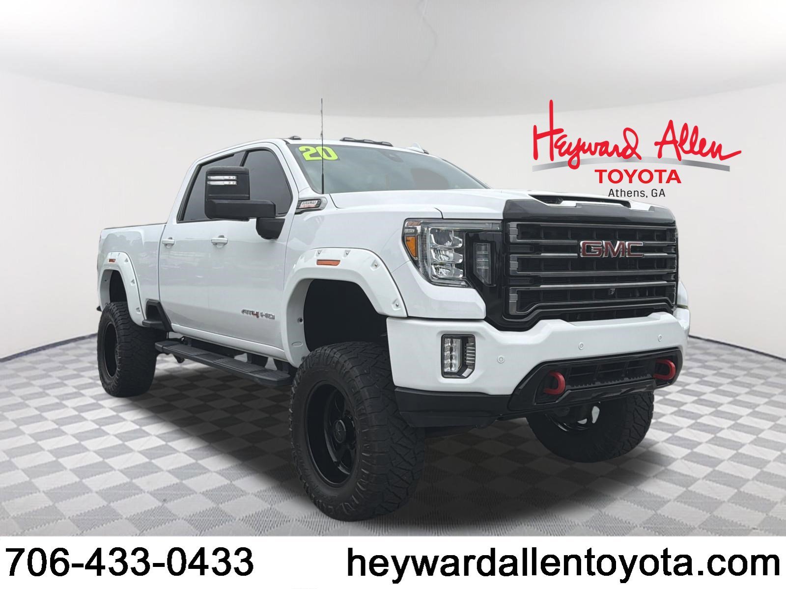 2020 GMC Sierra 4WD Crew Cab Standard Box AT4's photo