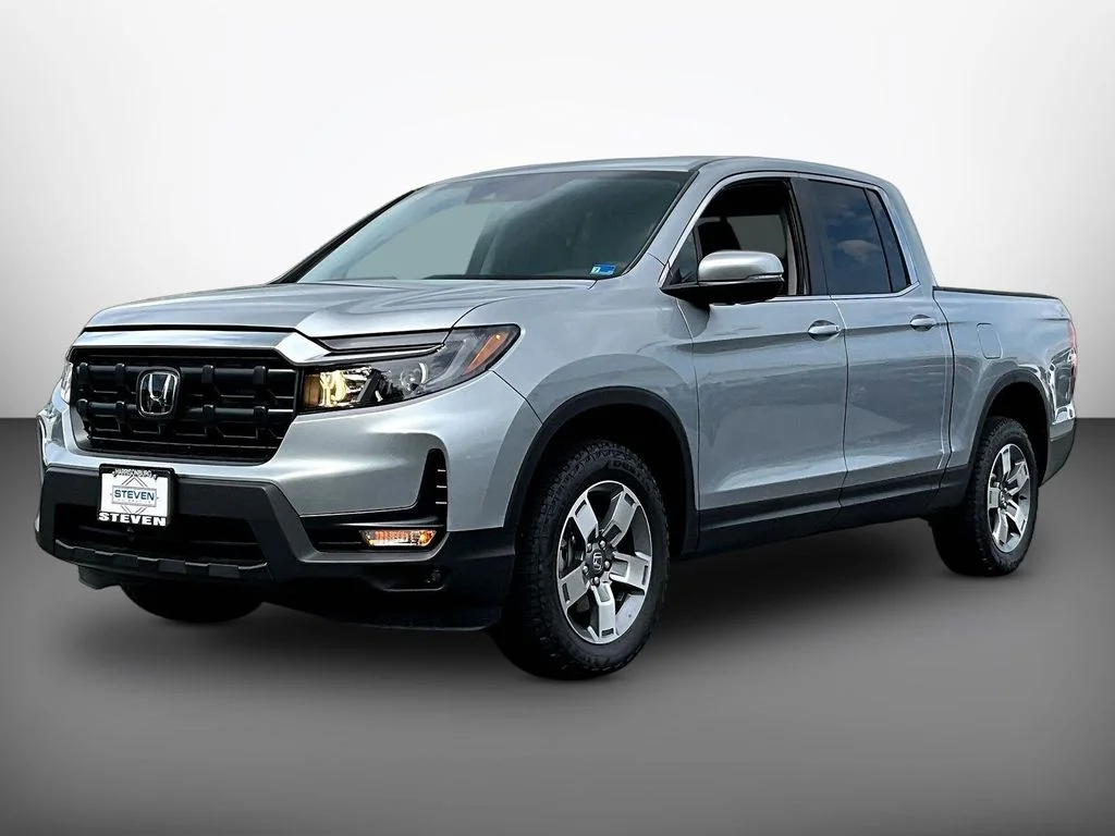 New 2026 Solar Silver Metallic Honda RTL image 3
