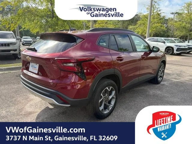 Used 2025 Crimson Metallic Chevrolet LT image 6
