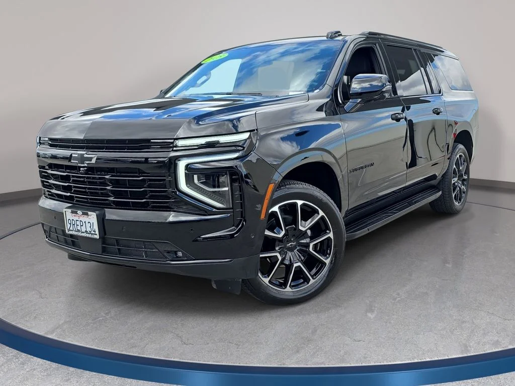 2025 Chevrolet Suburban RST 4WD's photo
