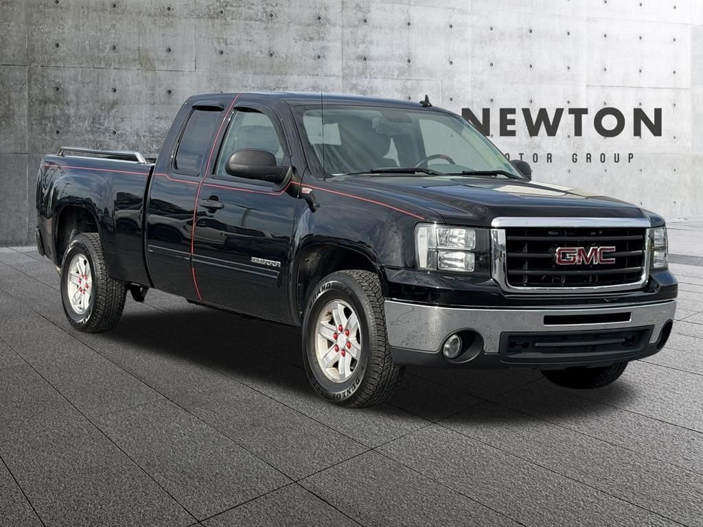 Used 2011 Black GMC SLE image 1