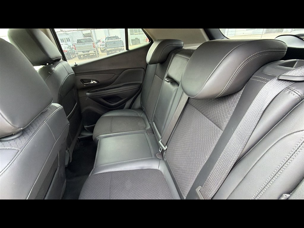 Used 2022 Summit White Buick Preferred image 23