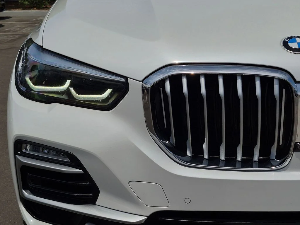 Used 2021 White BMW sDrive40i image 20
