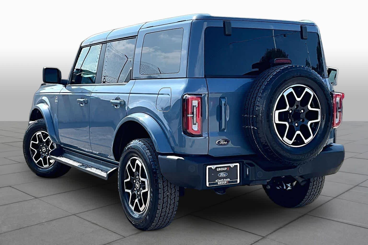 Used 2025 Azure Gray Metallic Tri-Coat Ford Outer Banks image 6