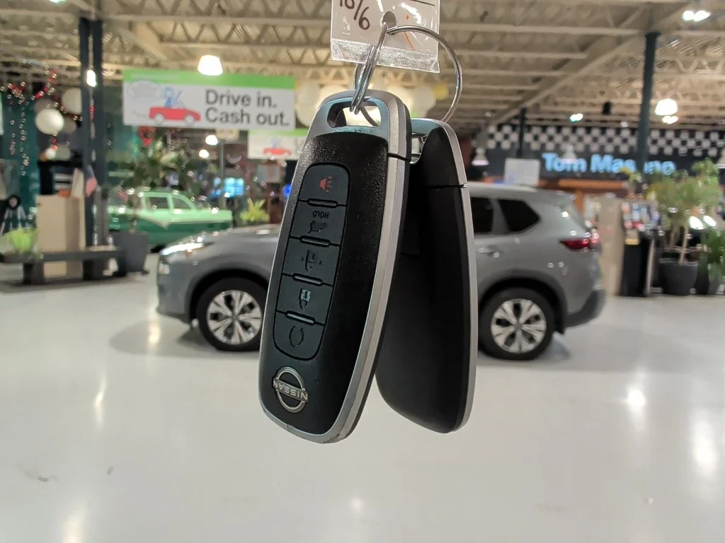 Used 2023 Gun Metallic Nissan SV image 4