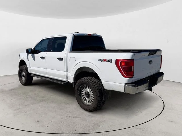 Certified Used 2023 Oxford White Ford XLT image 3