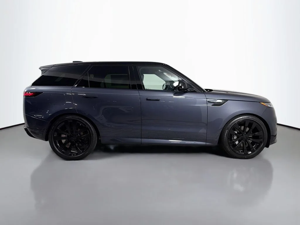 New 2026 Varesine Blue Land Rover Dynamic SE image 4