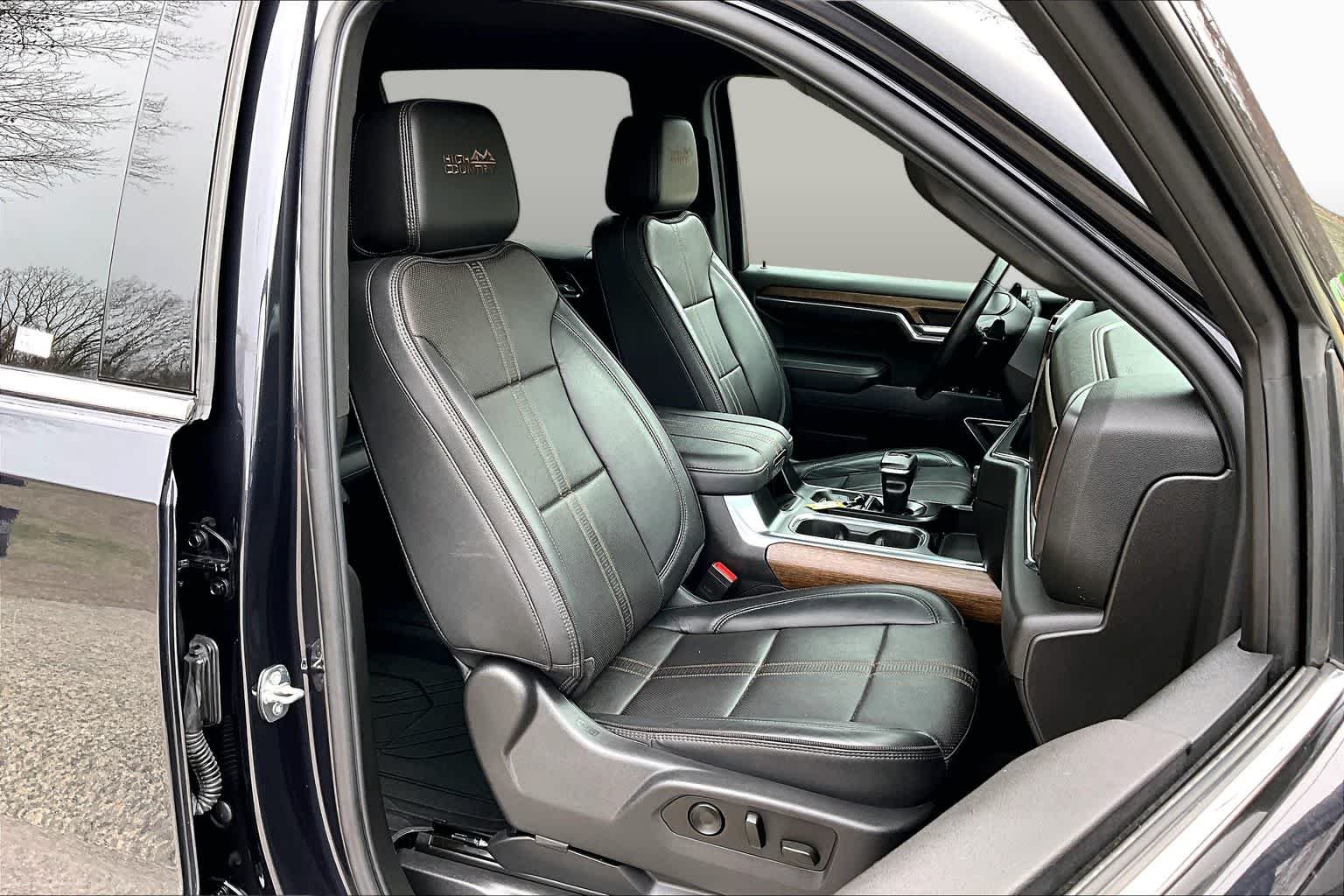 Used 2023 Dark Ash Metallic Chevrolet High Country image 8