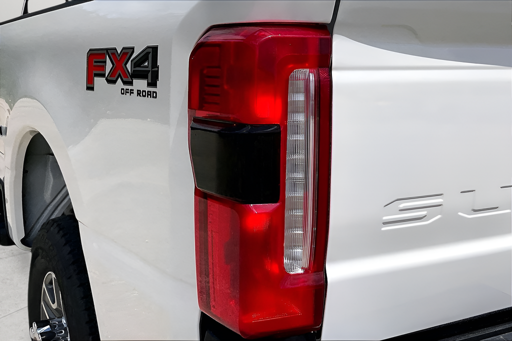 New 2026 Star White Metallic Tri-Coat Ford Lariat image 15