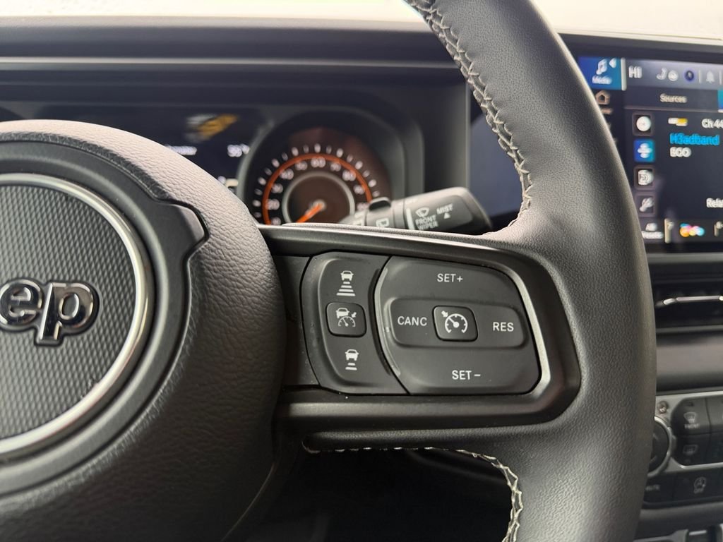 Used 2025 Black Jeep Rubicon image 25
