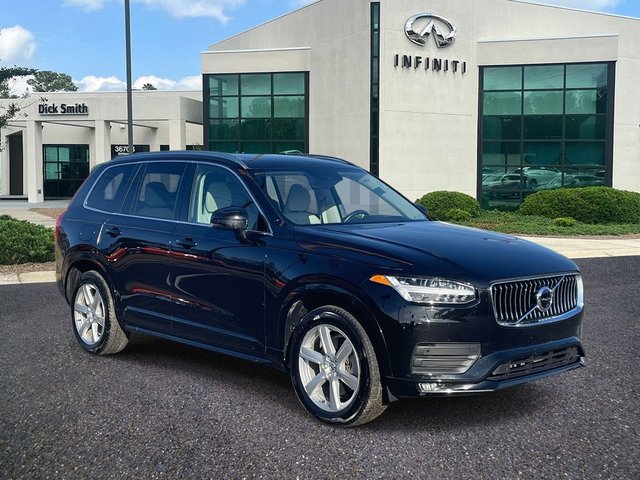 2022 Volvo XC90 T6 Momentum