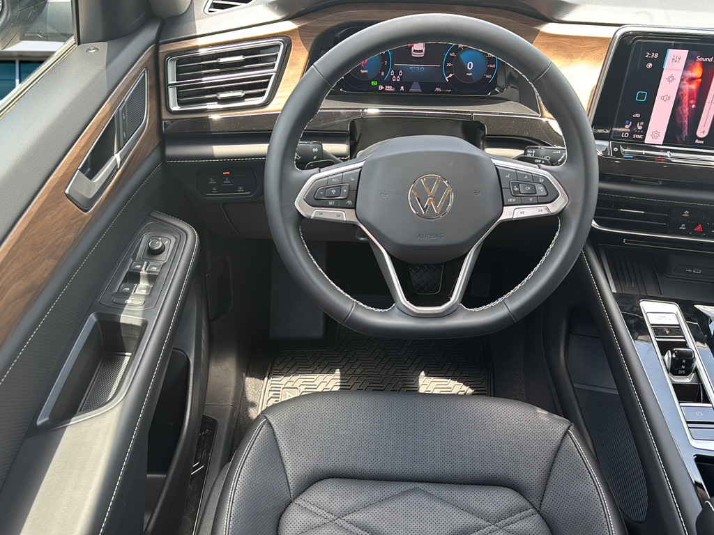 2026 Volkswagen Atlas SE w/Tech - Photo 18