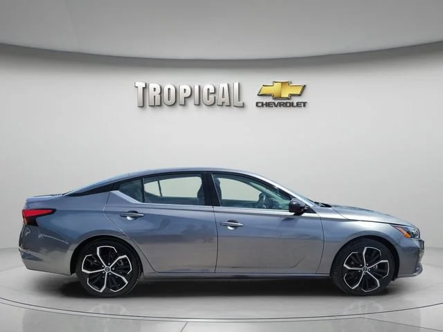 Used 2024 Gray Nissan 2.5 SR image 6