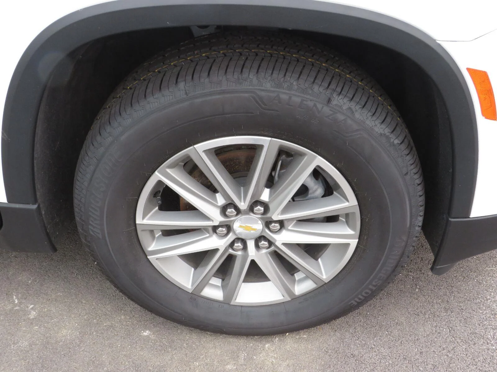Used 2023 Summit White Chevrolet LT Cloth image 16