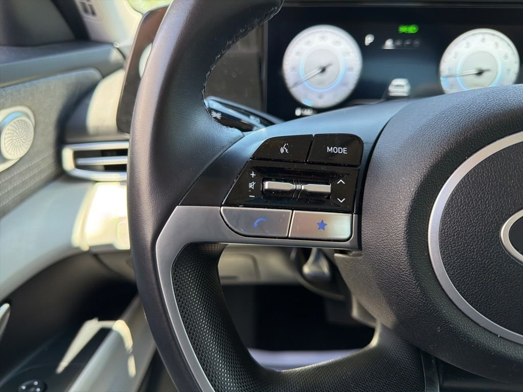 2025 Hyundai Elantra Limited - Photo 27