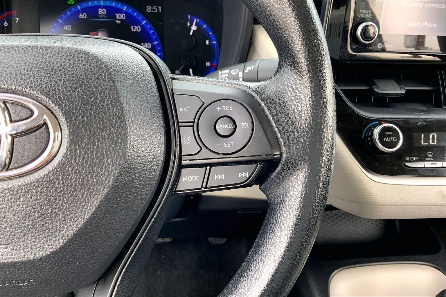 Used 2022 Celestite Toyota Hybrid LE image 24