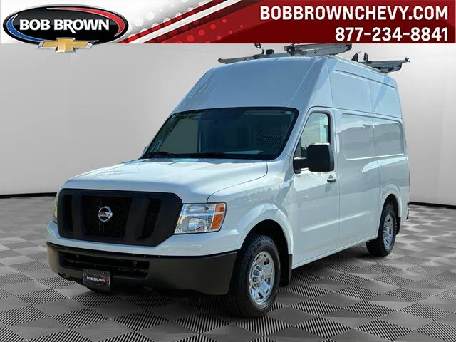 Used 2021 White Nissan SV image 1
