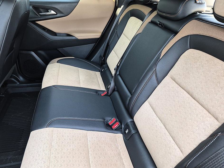 New 2026 Polar White Tricoat Chevrolet ACTIV image 30