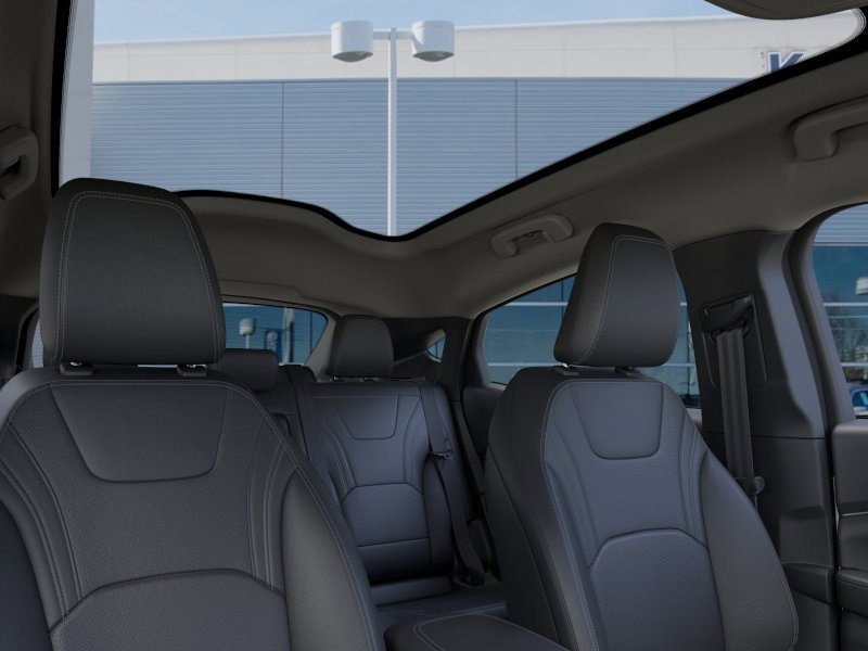 New 2026 Star White Metallic Tri-Coat Ford Premium image 23
