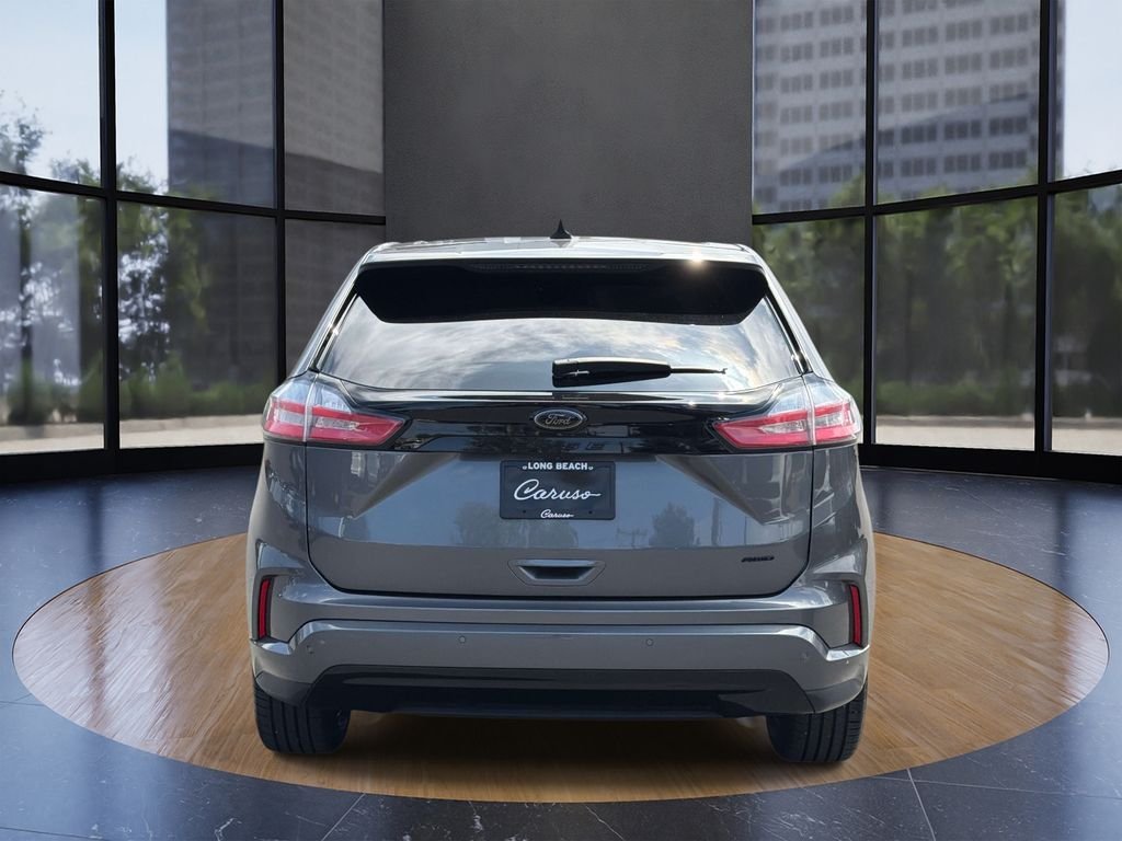 Certified Used 2024 Gray Metallic Ford SE image 4