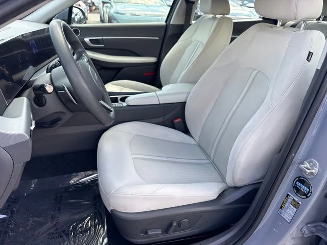 Used 2025 Blue Hyundai SEL image 11