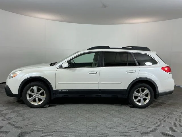 Used 2014 White Subaru 2.5i image 8