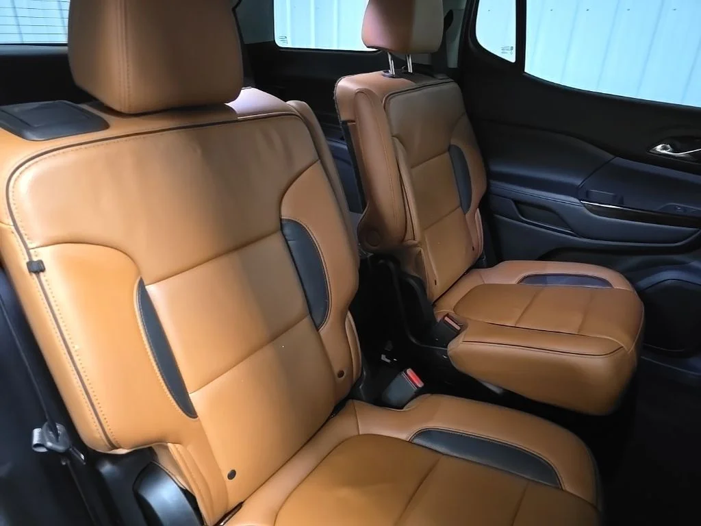 Used 2020 Black GMC AT4 image 19