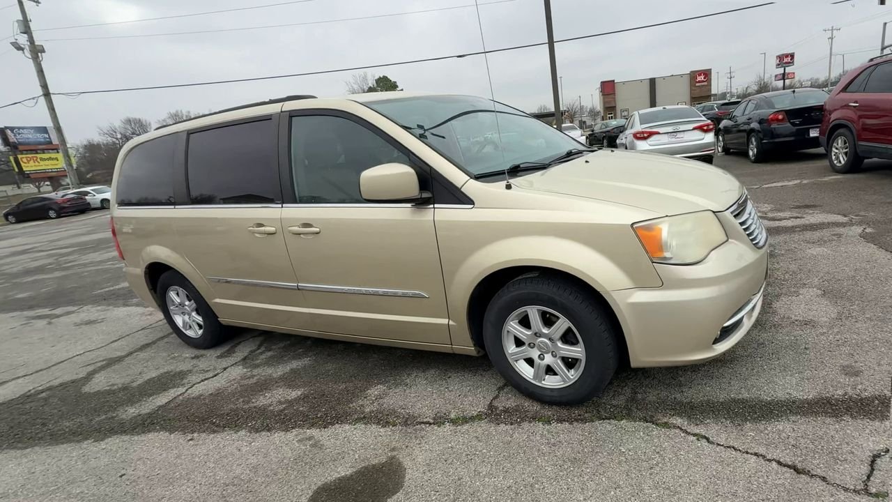 2011 Chrysler Town & Country Touring