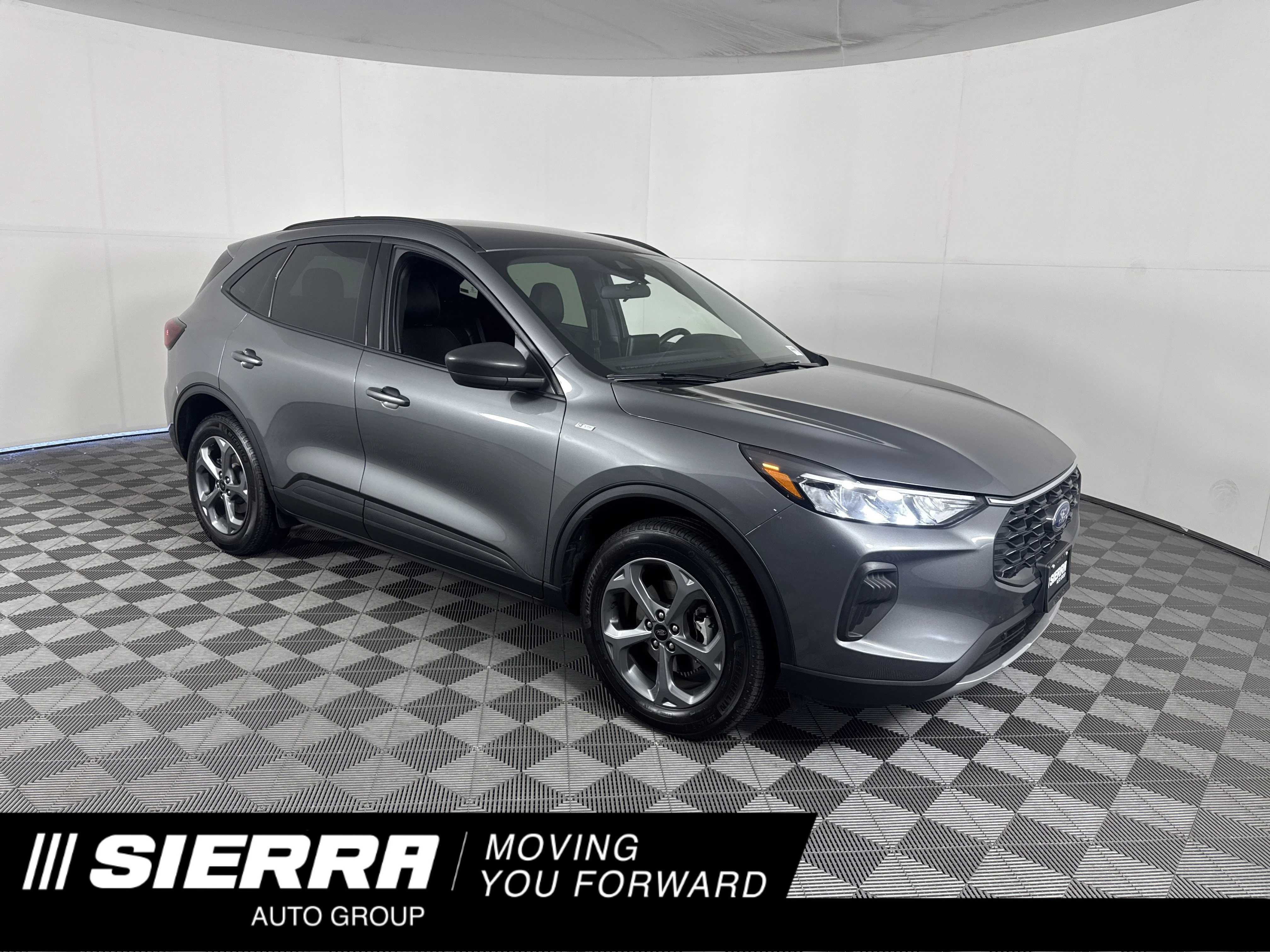 2025 Ford Escape ST-Line AWD's photo