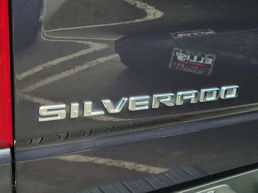 Used 2023 Gray Chevrolet LT image 22