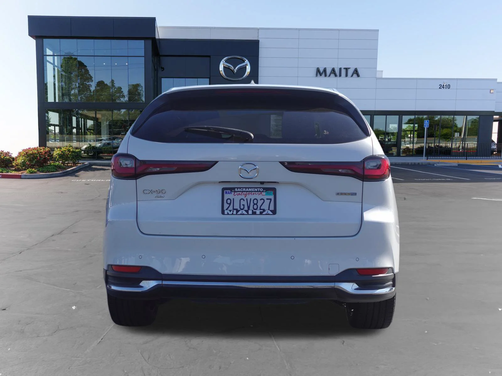 Certified Used 2024 White Mazda Premium Plus image 5