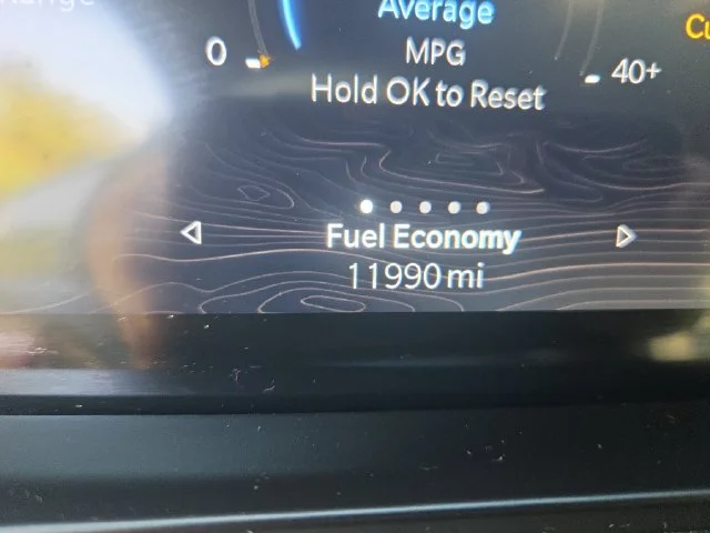 Used 2025 Red Jeep Altitude X image 19