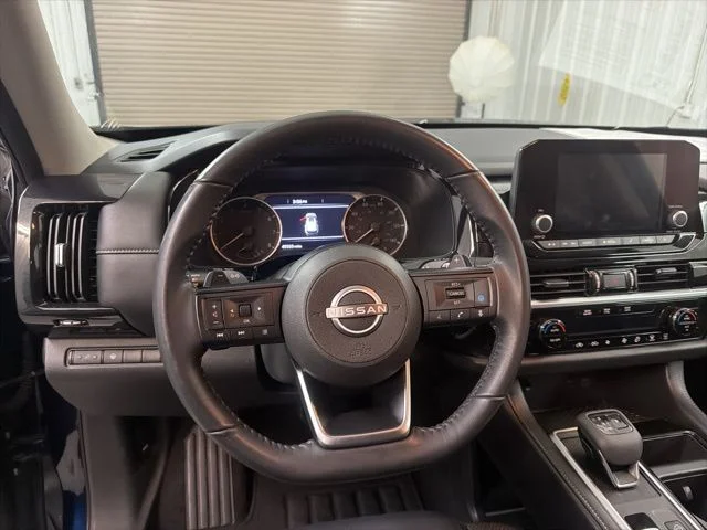 Used 2024 Deep Ocean Blue Pearl Nissan SV image 17