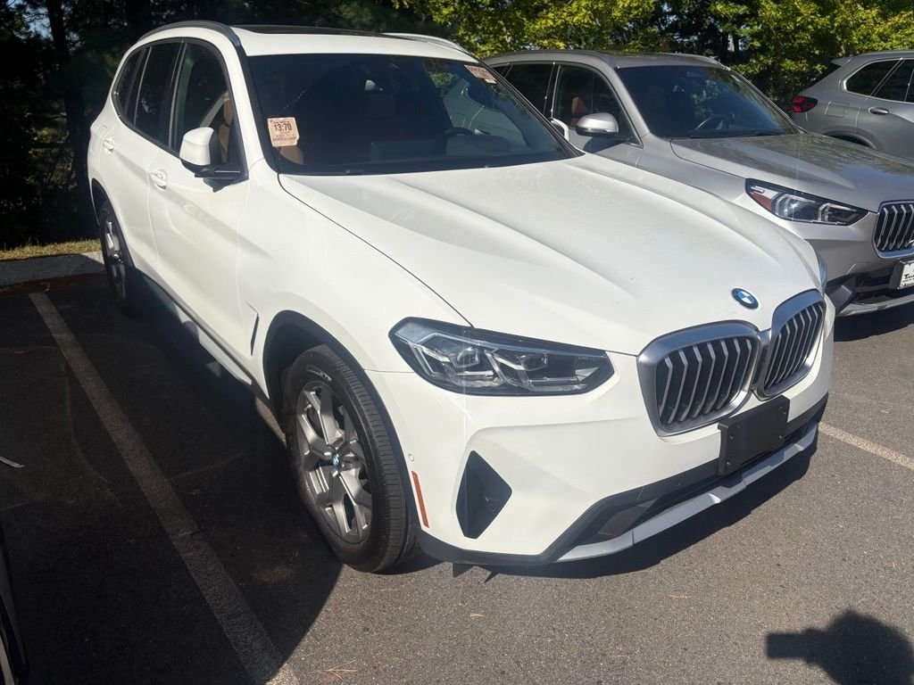 Used 2024 White BMW xDrive30i image 5