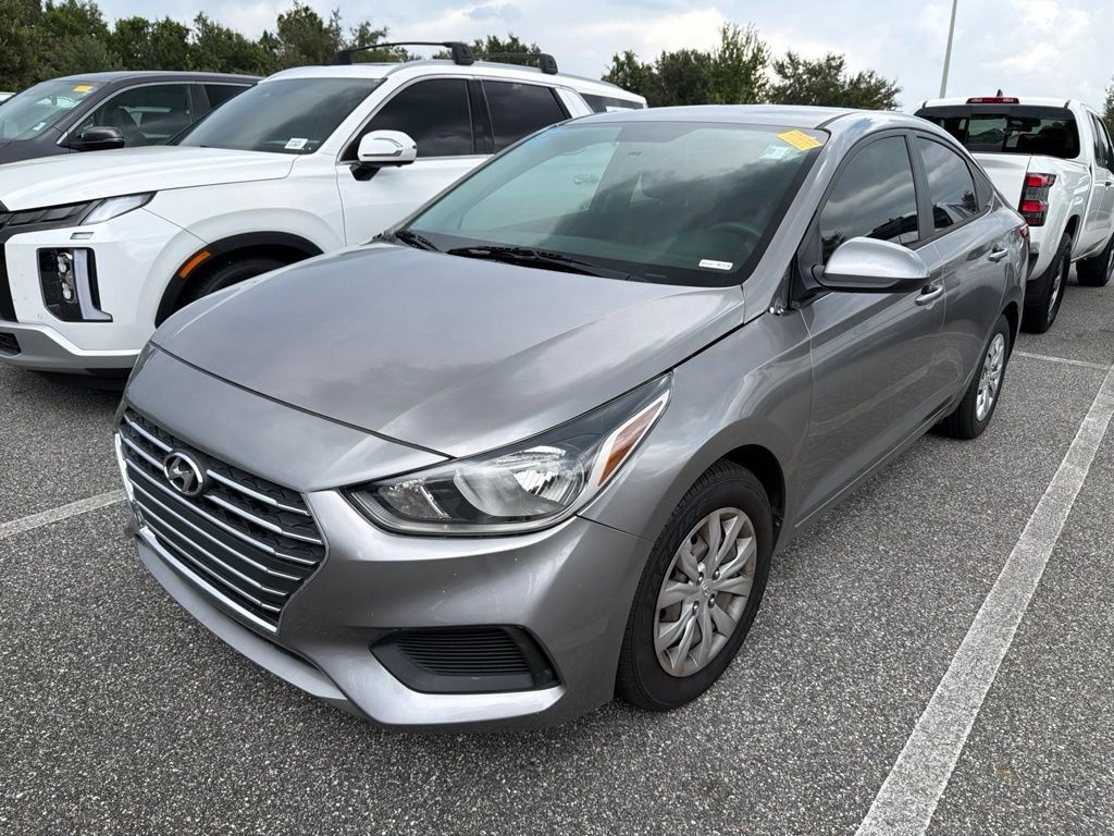 Used 2021 Gray Hyundai SE image 2